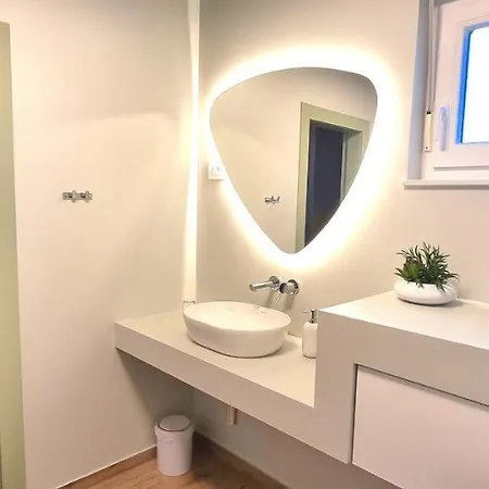 Forest With Wellness And Heated Salty Pool Hum