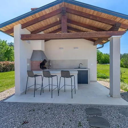 Villa Forest With Wellness And Heated Salty Pool