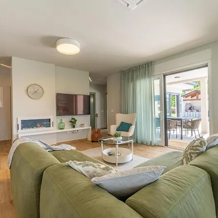 Villa Forest With Wellness And Heated Salty Pool Hum