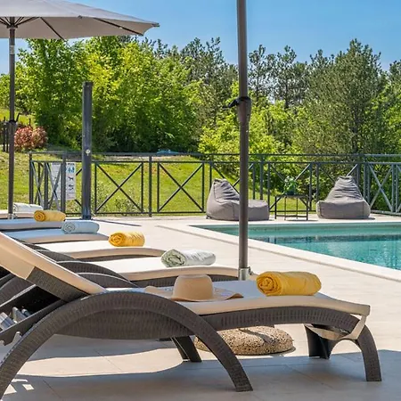 Villa Forest With Wellness And Heated Salty Pool