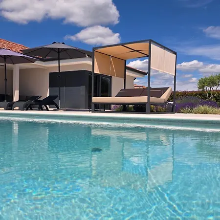 Villa Forest With Wellness And Heated Salty Pool Hum