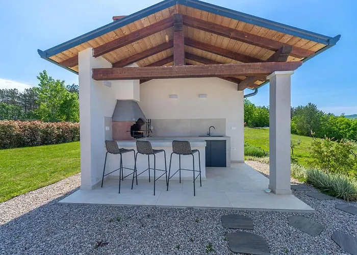 Villa Forest With Wellness And Heated Salty Pool