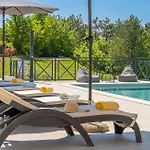 Villa Forest With Wellness And Heated Salty Pool