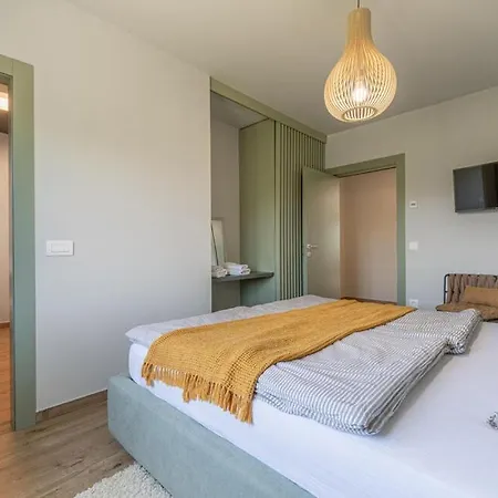 Villa Forest With Wellness And Heated Salty Pool Hum